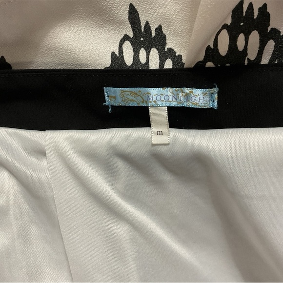 MOONLIGHT SIZE MEDIUM SKIRT WORN ONCE - Picture 3 of 3